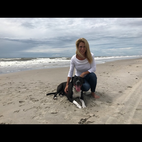 Meet your Posher, Jennifer - Picture 1 of 1